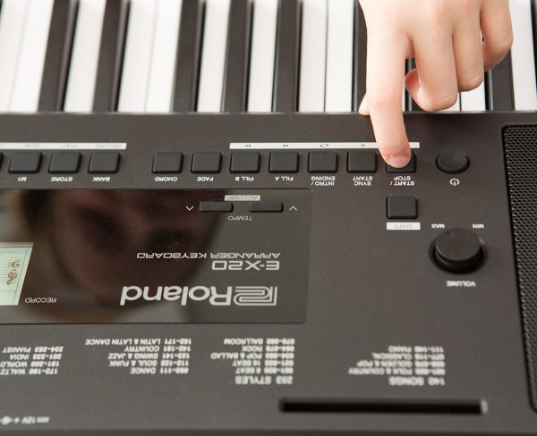 Roland E-X20 : Arranger Keyboard - Image 4